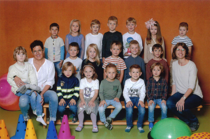 Foto von der Feuersalamandergruppe